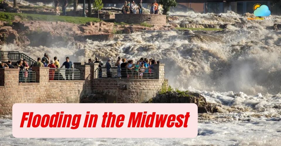 Flooding in the Midwest occurs while dangerous heat alerts are issued