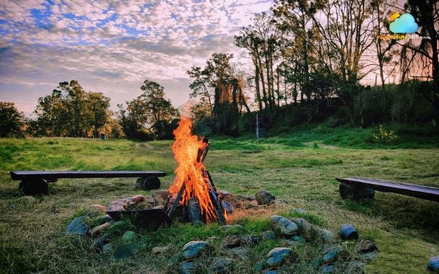 Build a safe campfire and follow regulations