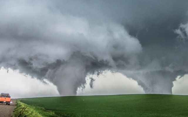 Twin tornadoes