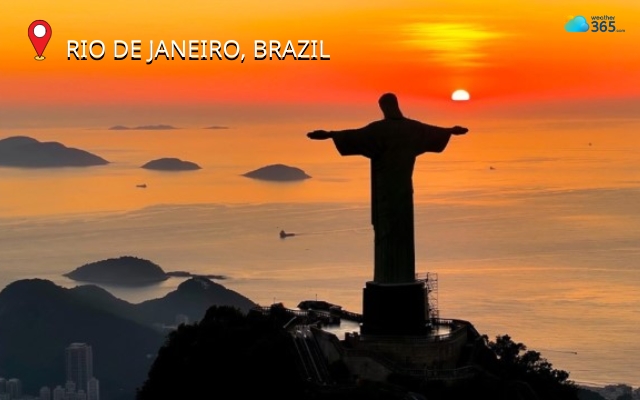  Stunning sunset view in Rio de Janeiro