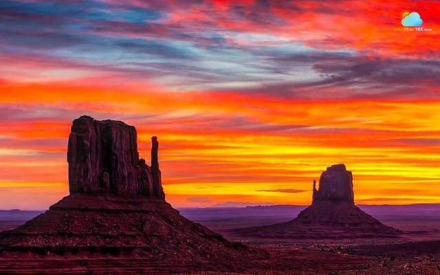 Cinematic sunset in the Monument Valley
