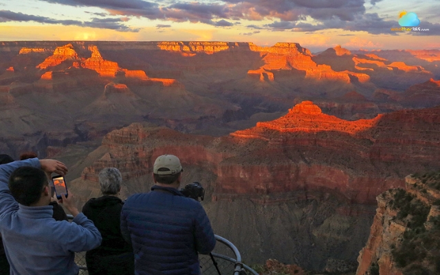 Sunset chasing in the Grand Canyon