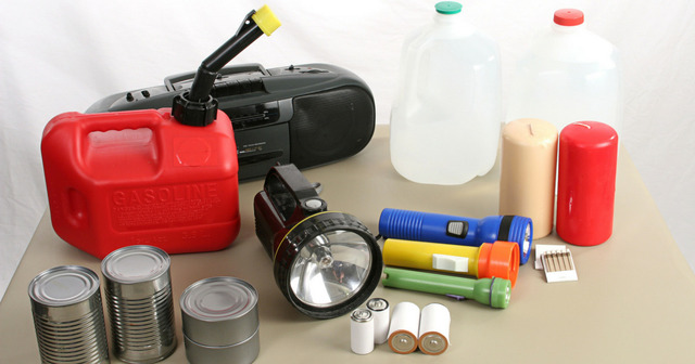  Non-food hurricane supply list