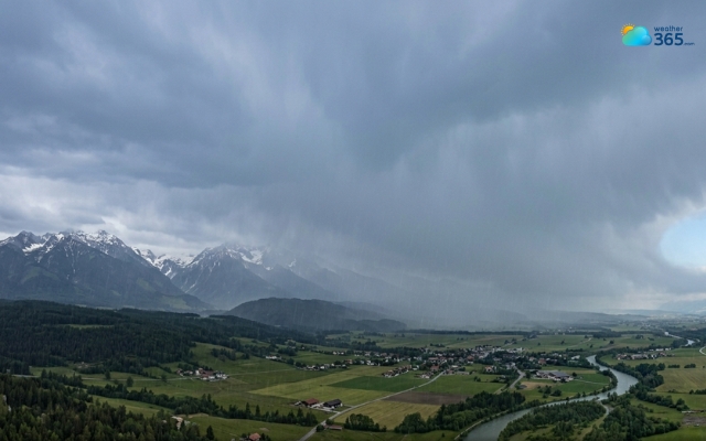 Anabatic cold fronts result in a long period of rain
