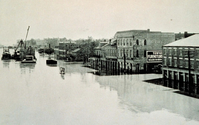  The Great Mississippi river flood in 1927