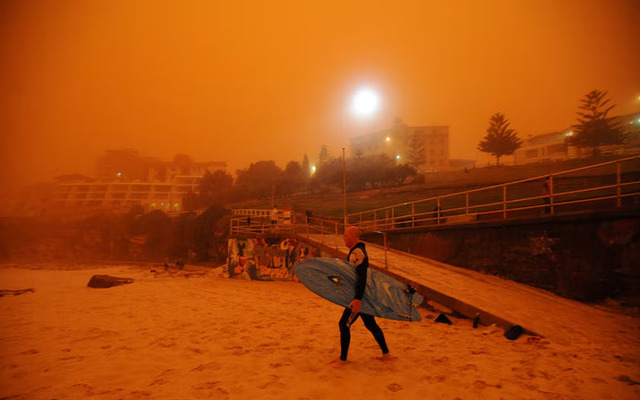  A red dawn storm struck Australia in 2009