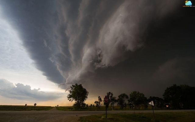 An intense bow echo in Watertown South Dakota in August 3, 2012