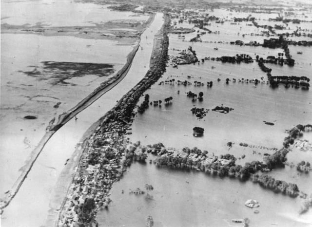 The Yellow River flood killed between 900.000 and 2 million people