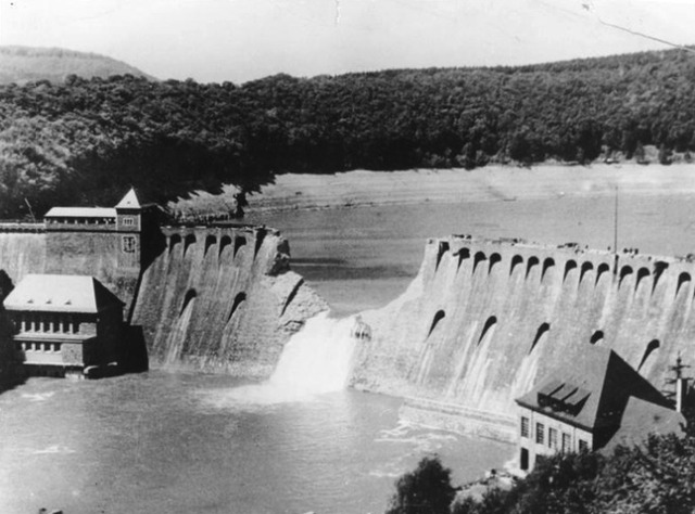  The Banquiao dam failure in 1975