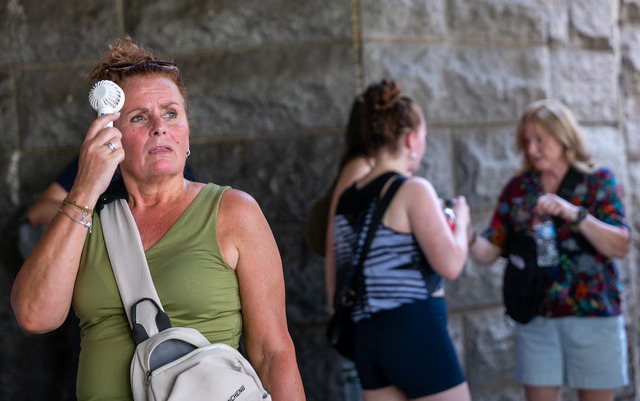  Heat wave affects thousands of residents