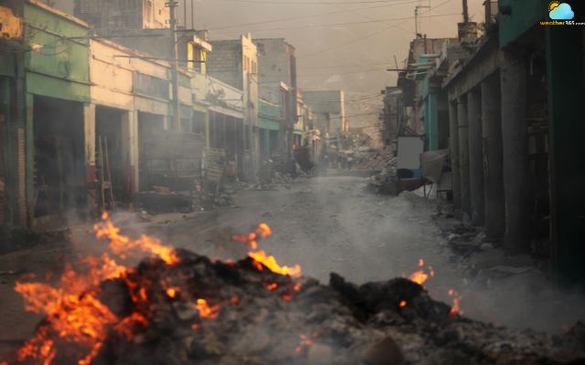  Fire after earthquake in Haiti
