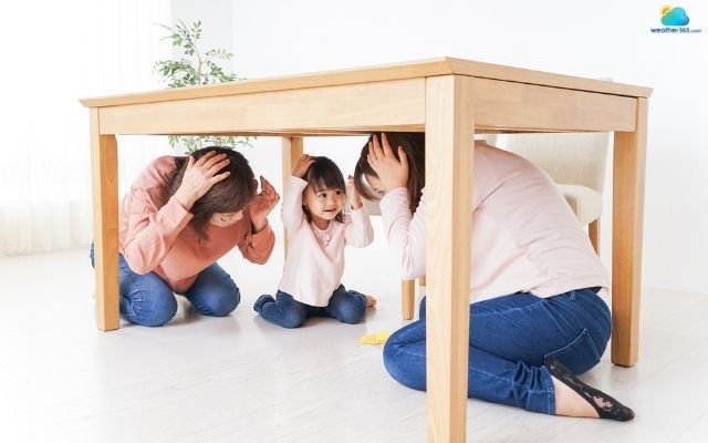  How to stay safe during an earthquake